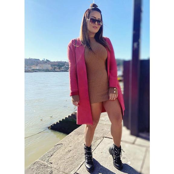 Geisy Arruda aposta em microvestido