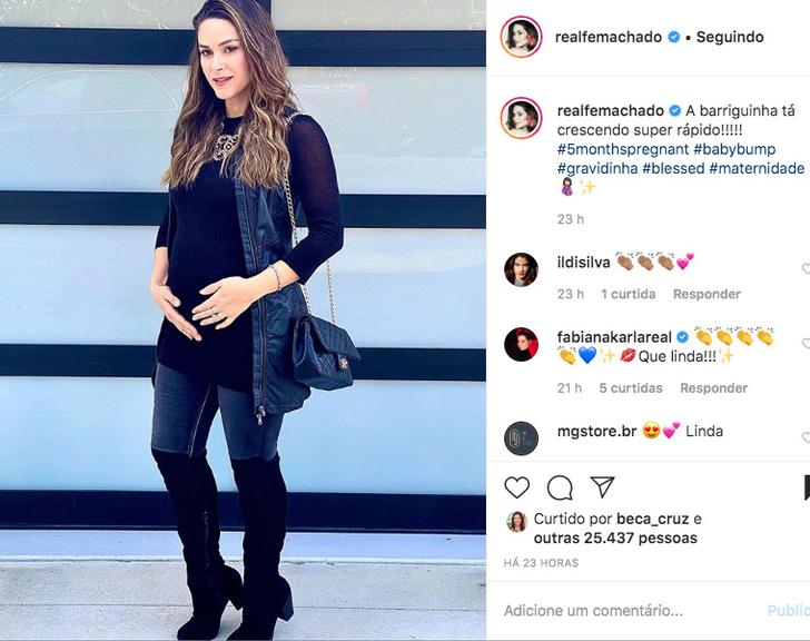 Grávida, Fernanda Machado exibe a barriguinha de cinco meses na web