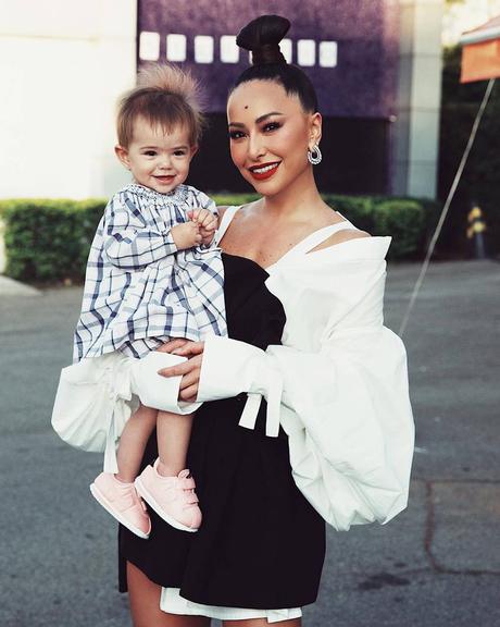 Sabrina Sato e Zoe se divertem na web pra ver quem tem o melhor penteado