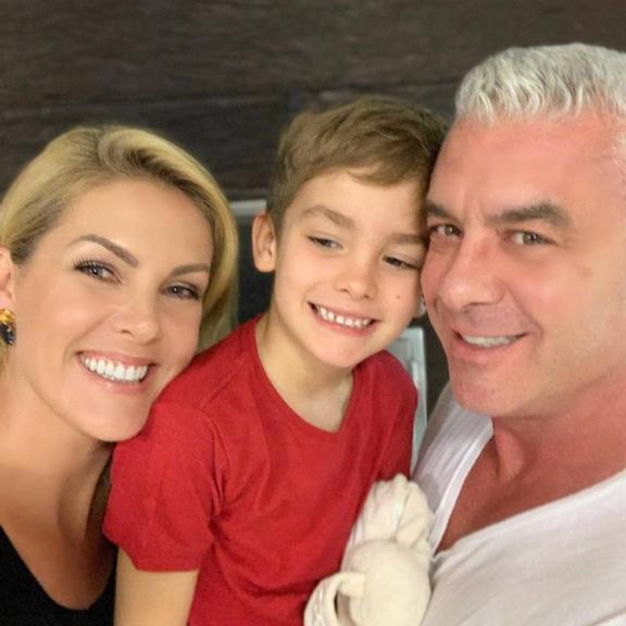 Ana Hickmann declara todo seu amor pelo filho e marido com lindo clique