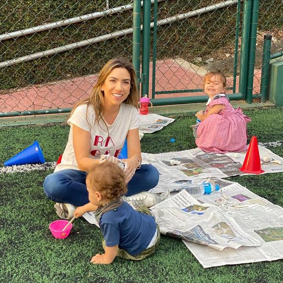 Patrícia Abravanel encara desafio de cuidar dos filhos durante quarentena'