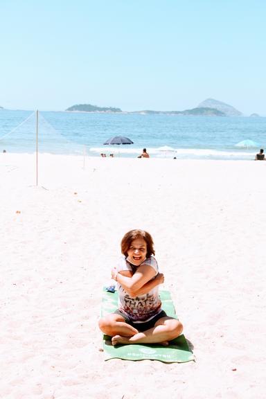 Claudia Rodrigues curte dia de praia