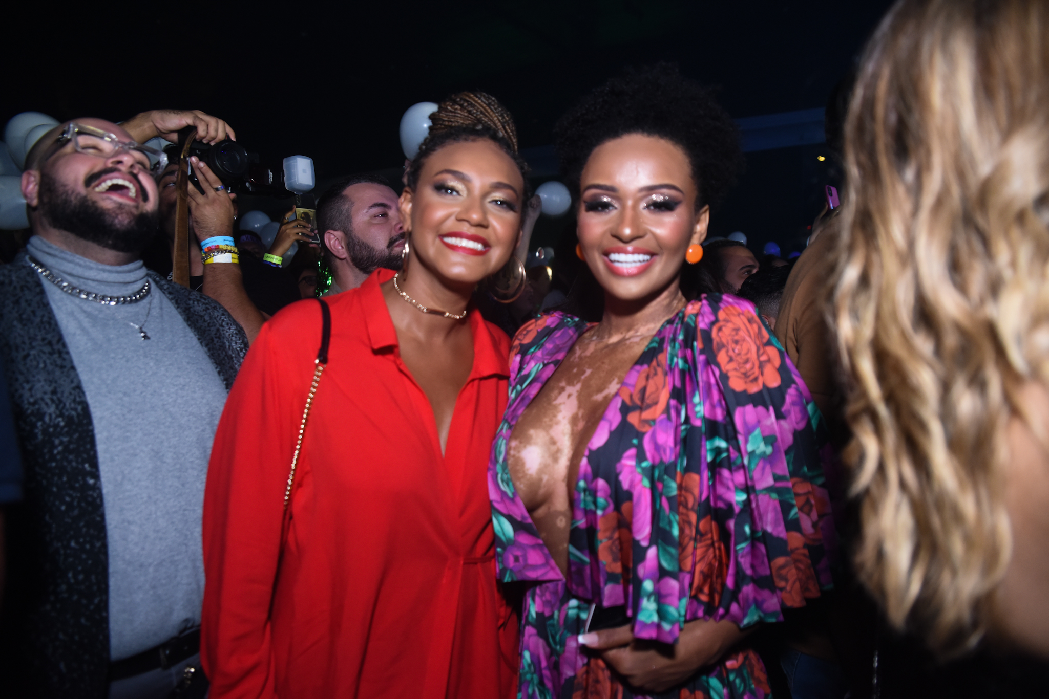 Ex-BBBs Jessi Alves e Natália Deodato em show