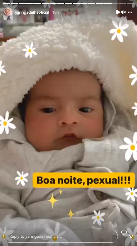 Filha de Fabíola Gadêlha de moletom