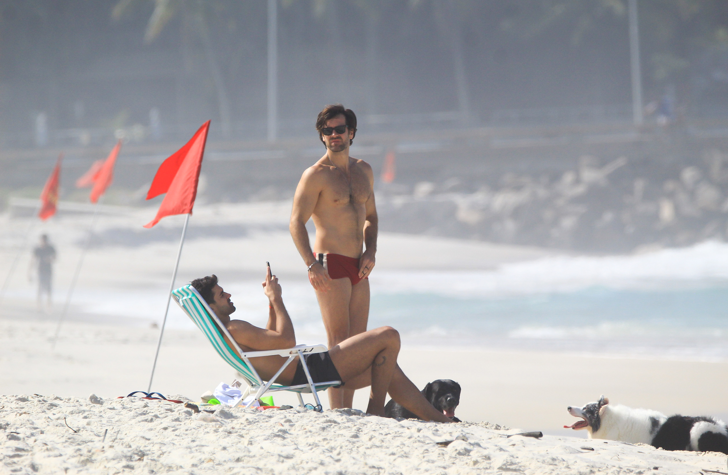 Marcos Pitombo na praia