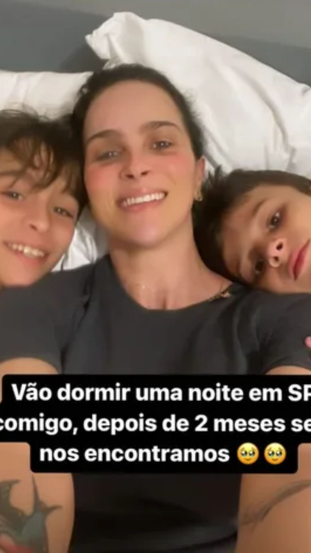 leticia com os filhos