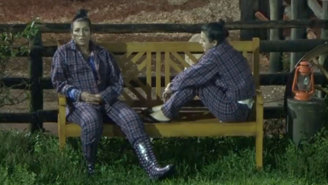 A Fazenda 14: Bia Miranda e Moranguinho surpreendem e decidem salvar Babi de uma suposta roça
