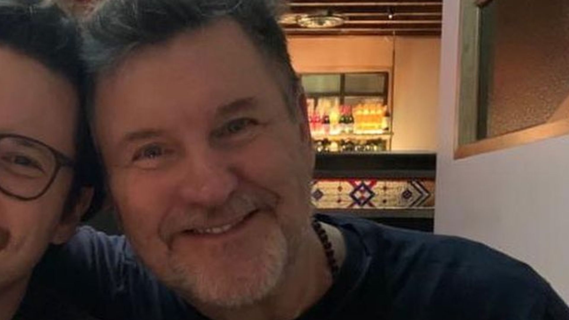 Quem é quem? Antonio Calloni posa com o filho em clique raríssimo: “Sua cópia”