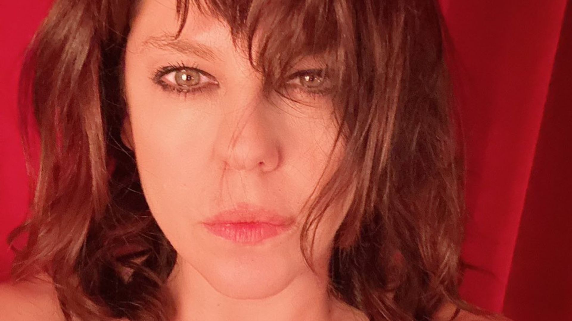 Bárbara Paz faz relato comovente de acidente que a fez levar 400 pontos: “Odeio o Natal”