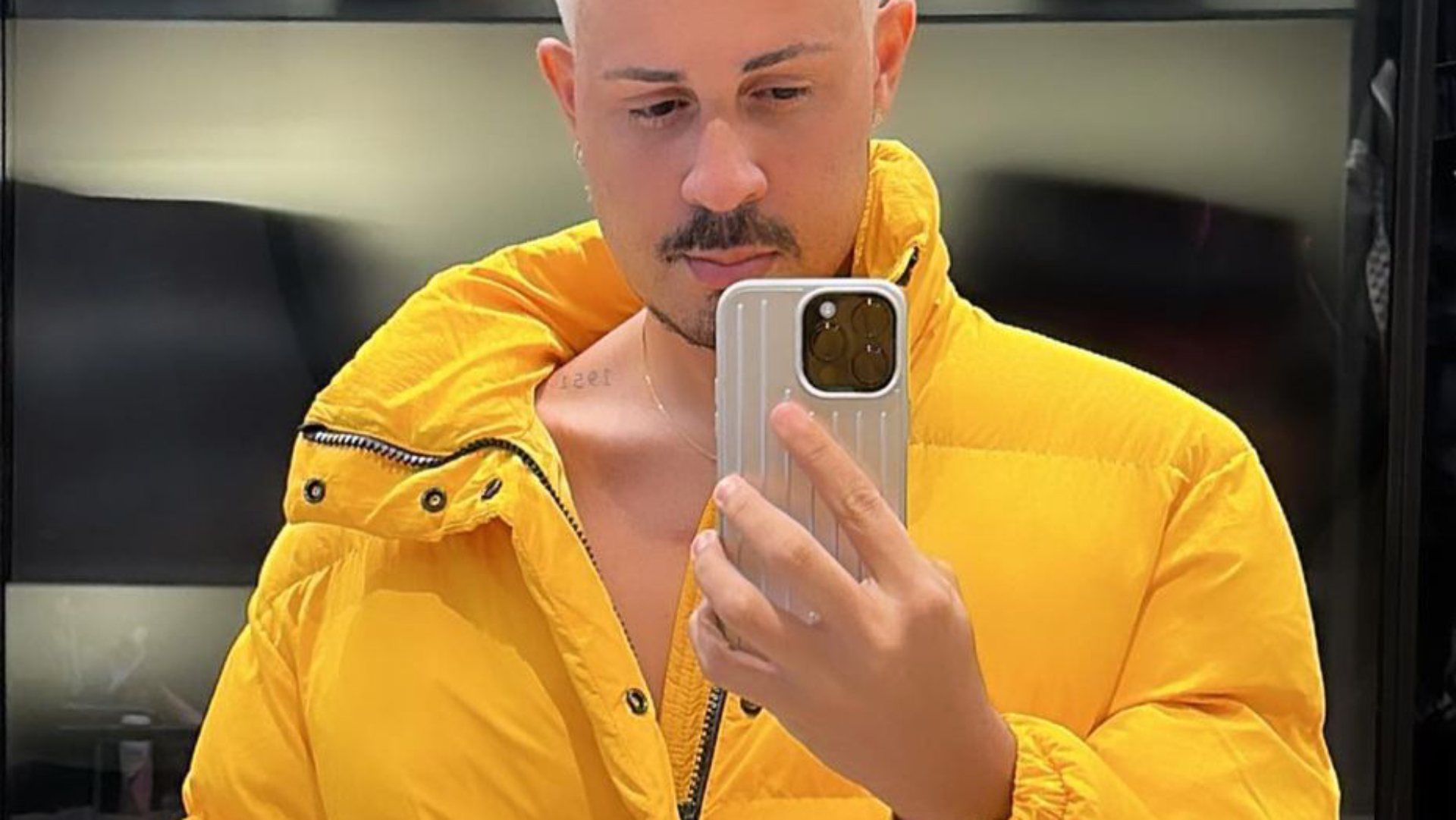 Carlinhos Maia radicaliza no visual e surge completamente platinado: “Nevou”