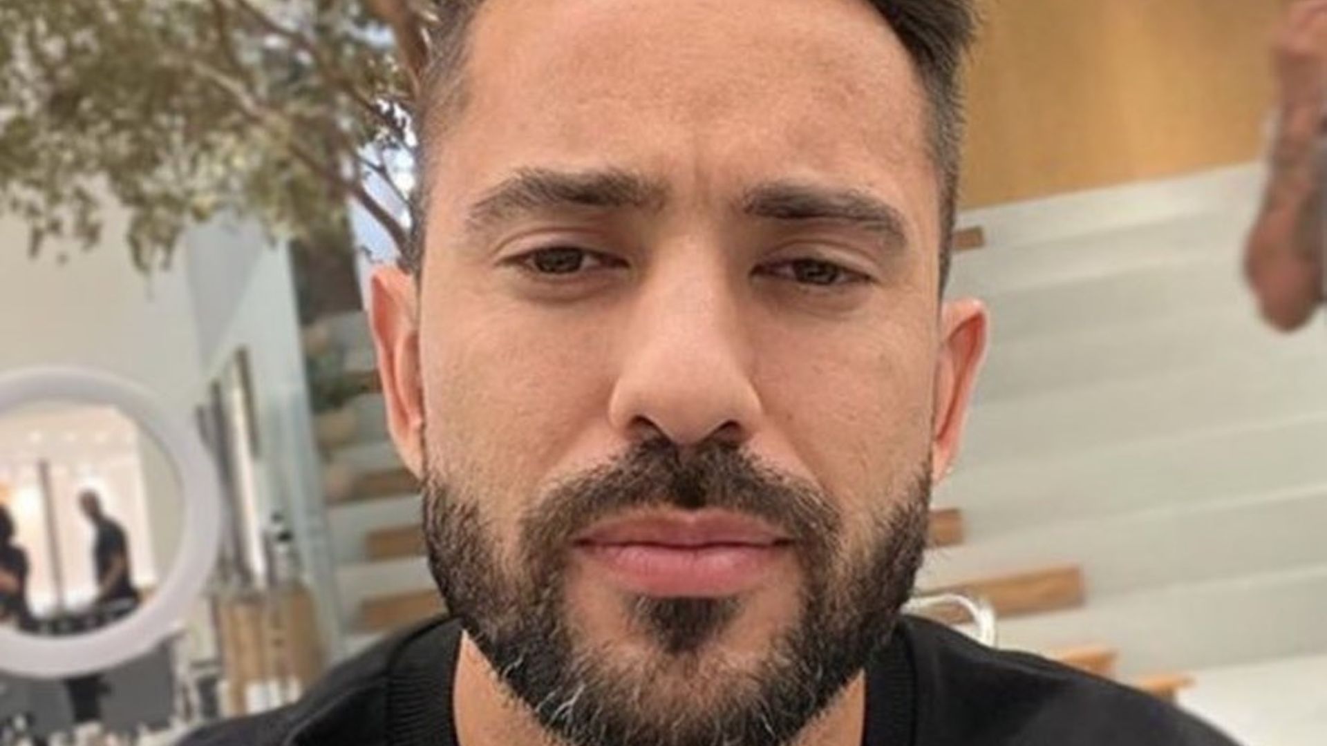 Hackers invadem conta de Everton Ribeiro e fazem publicações chocantes: “Agora sou do Vasco”