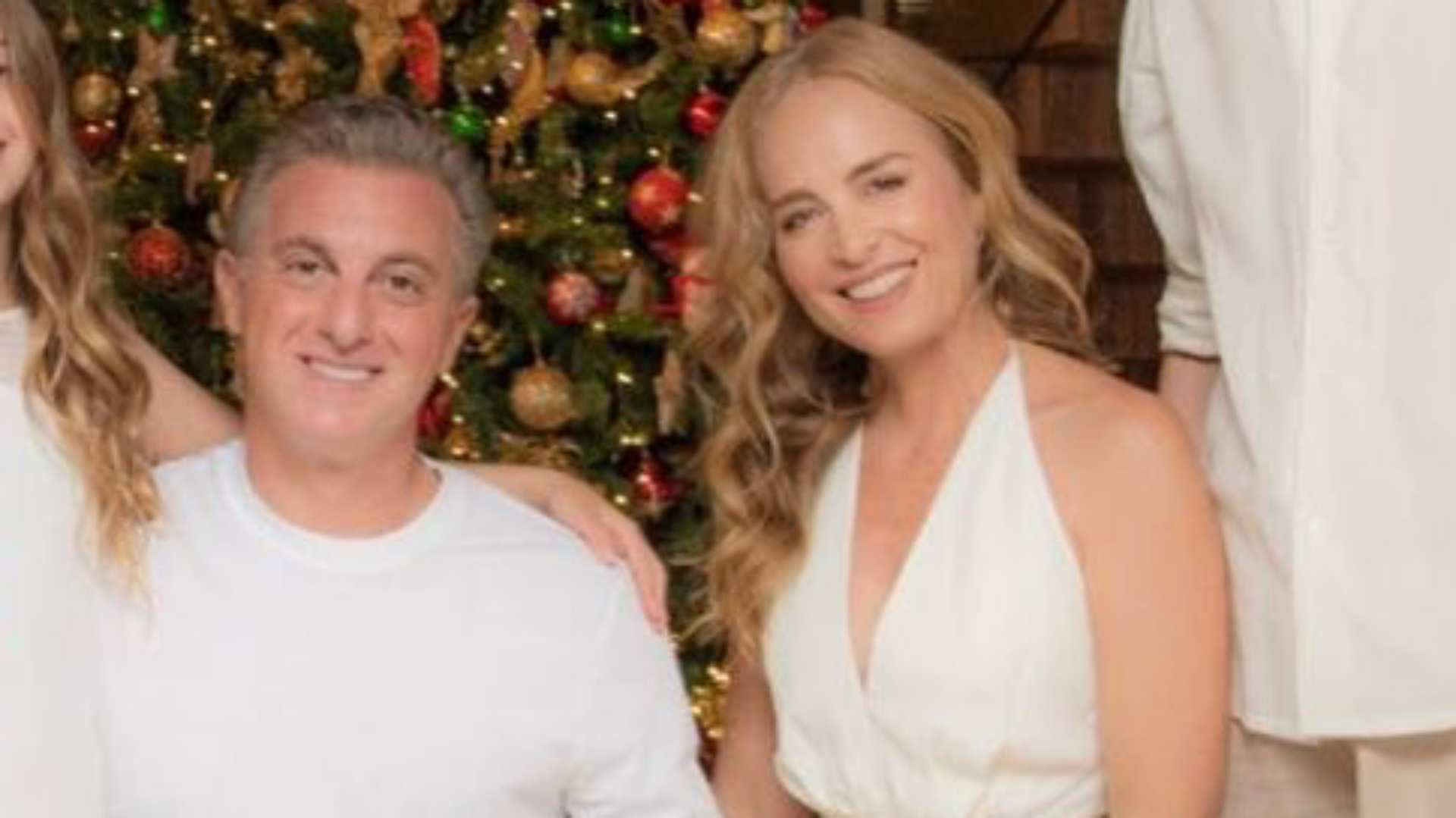 Luciano Huck e Angélica combinam looks com os três filhos em clique raro: “Lindos”