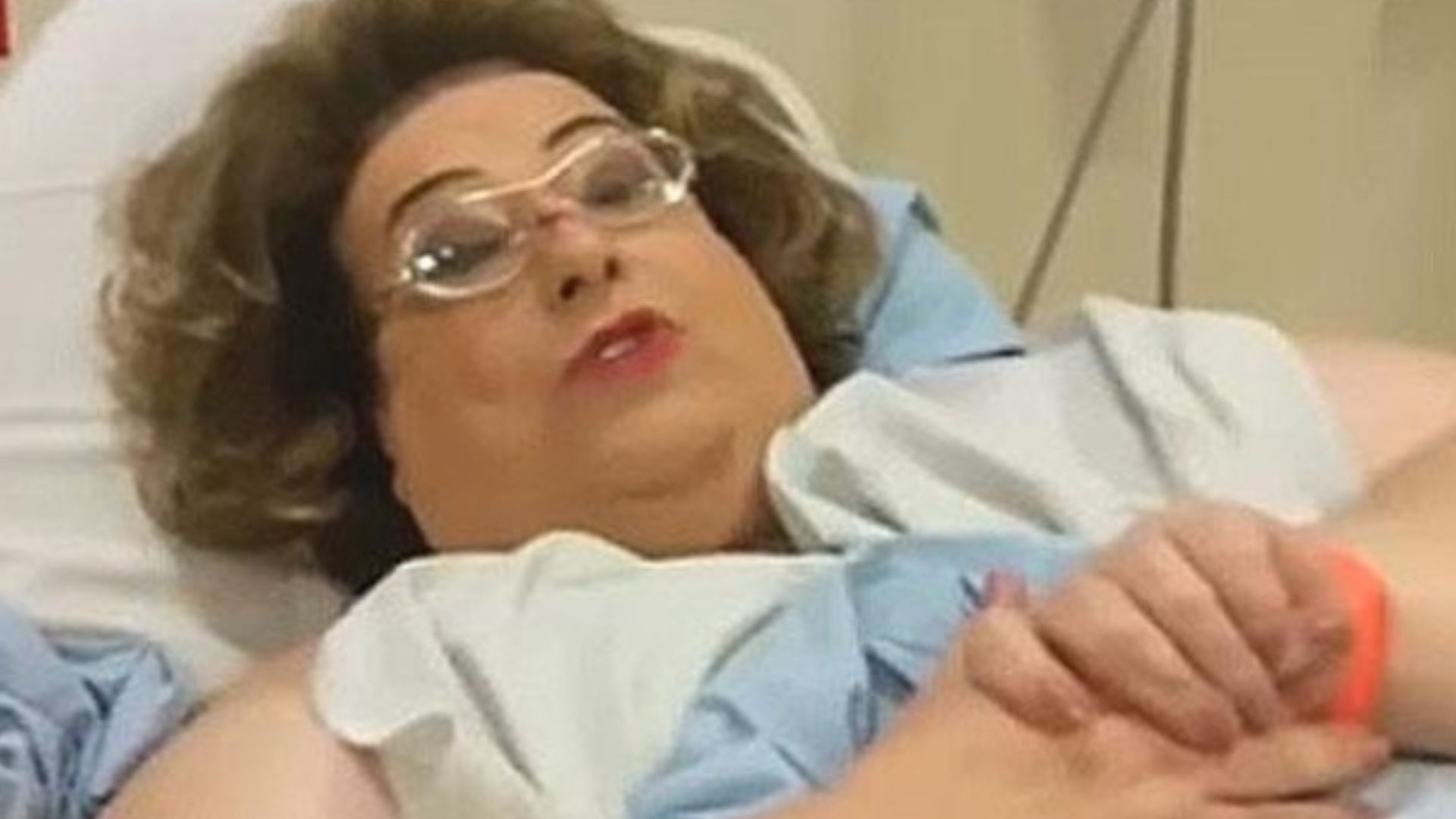 Mamma Bruschetta realiza nova cirurgia de emergência ao ter pontos rompidos