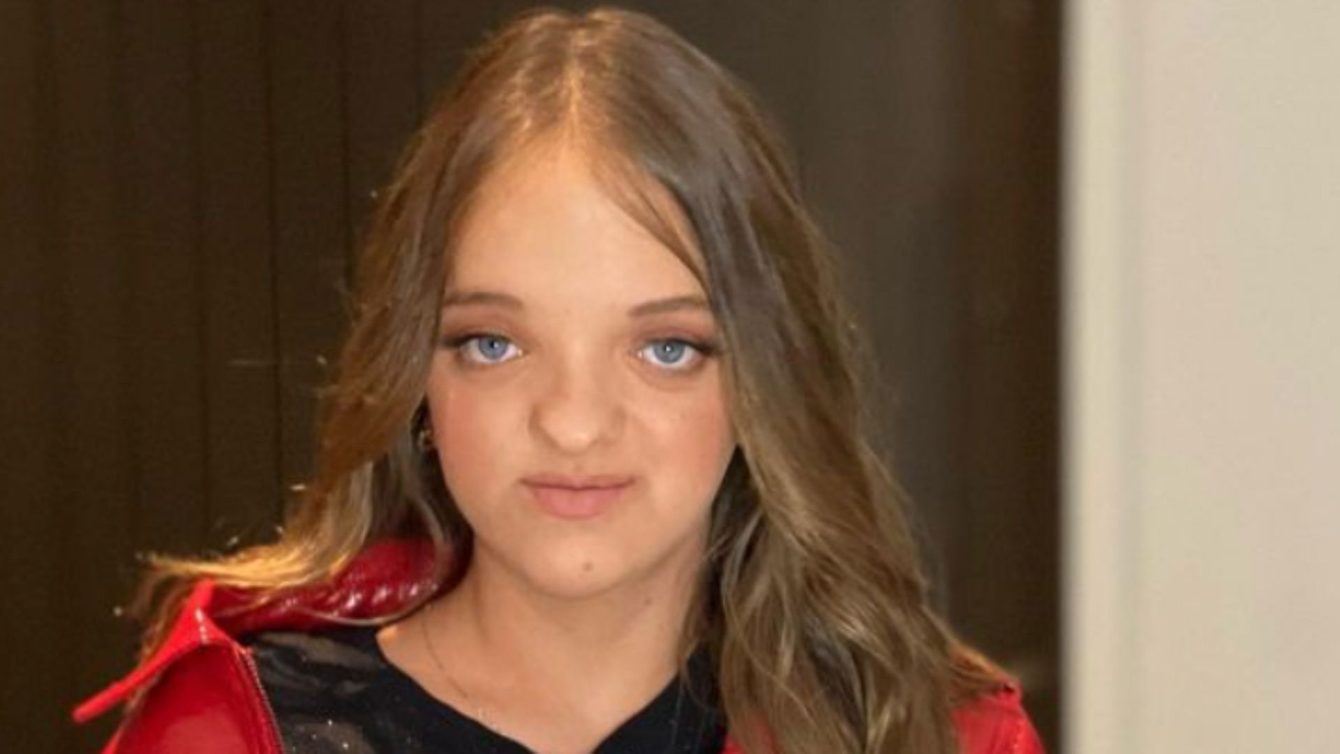 Aos 13 anos, Rafa Justus surge com look de couro e maquiagem em show: “Cada dia mais linda”