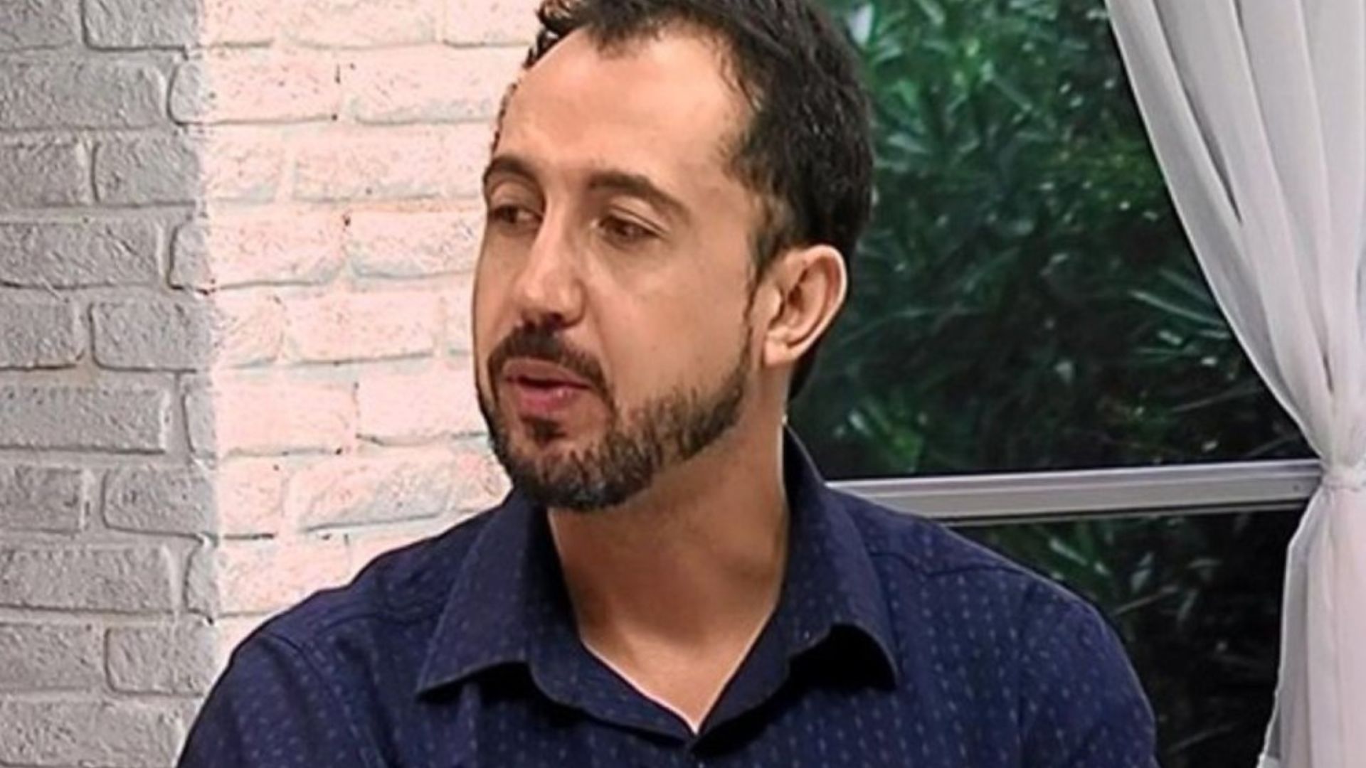 Comentarista esclarece situação após deixar o programa de Sonia Abrão: “Dá medo”