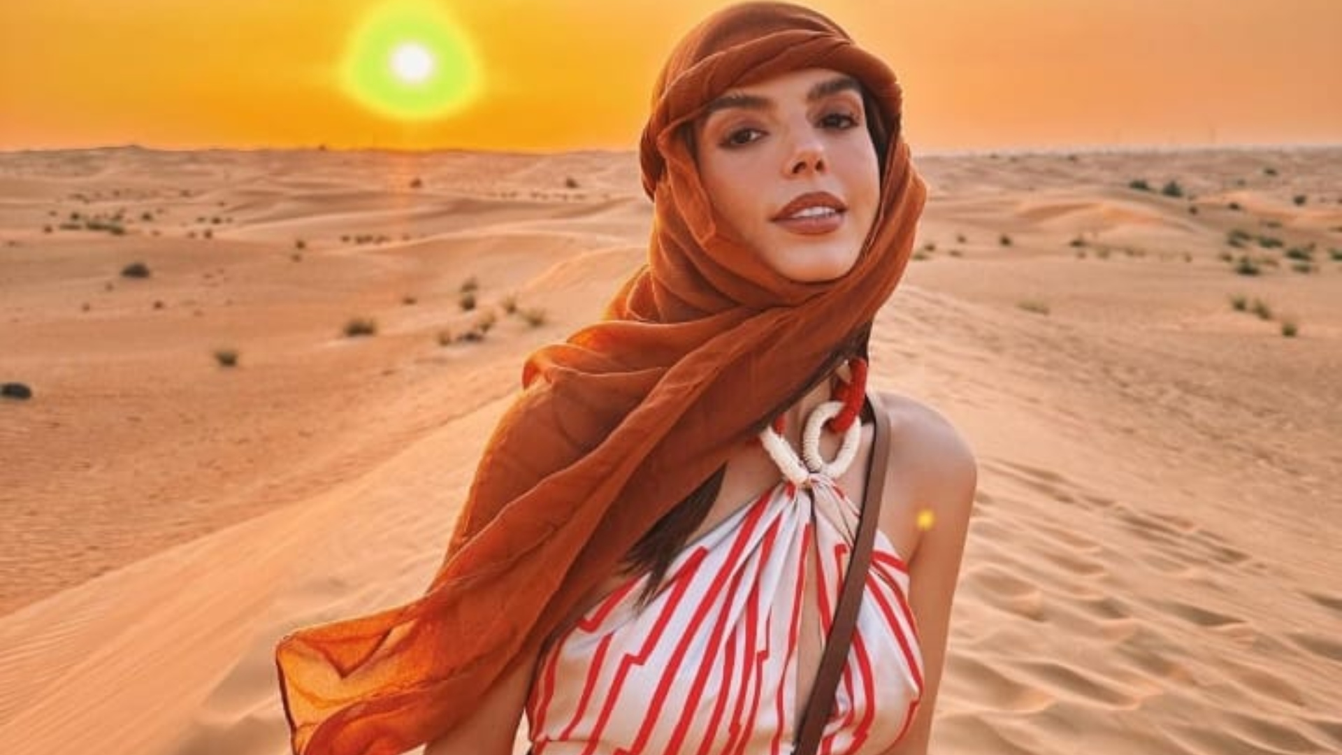 Em Dubai, Giovanna Lancellotti posa deslumbrante para fotos e aposta em bolsa de valor astronômico