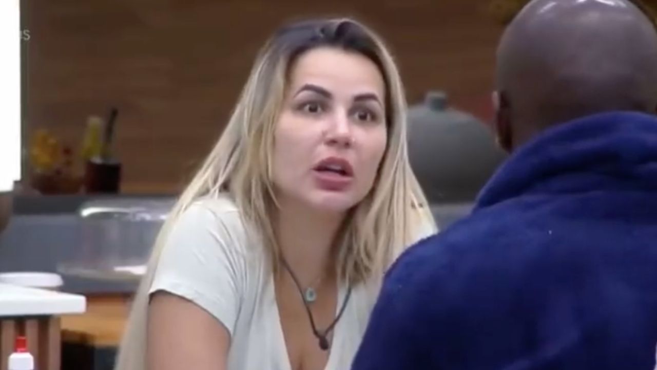 A Fazenda 14: Deolane critica direção e diz que não concorda com expulsão de Tiago Ramos