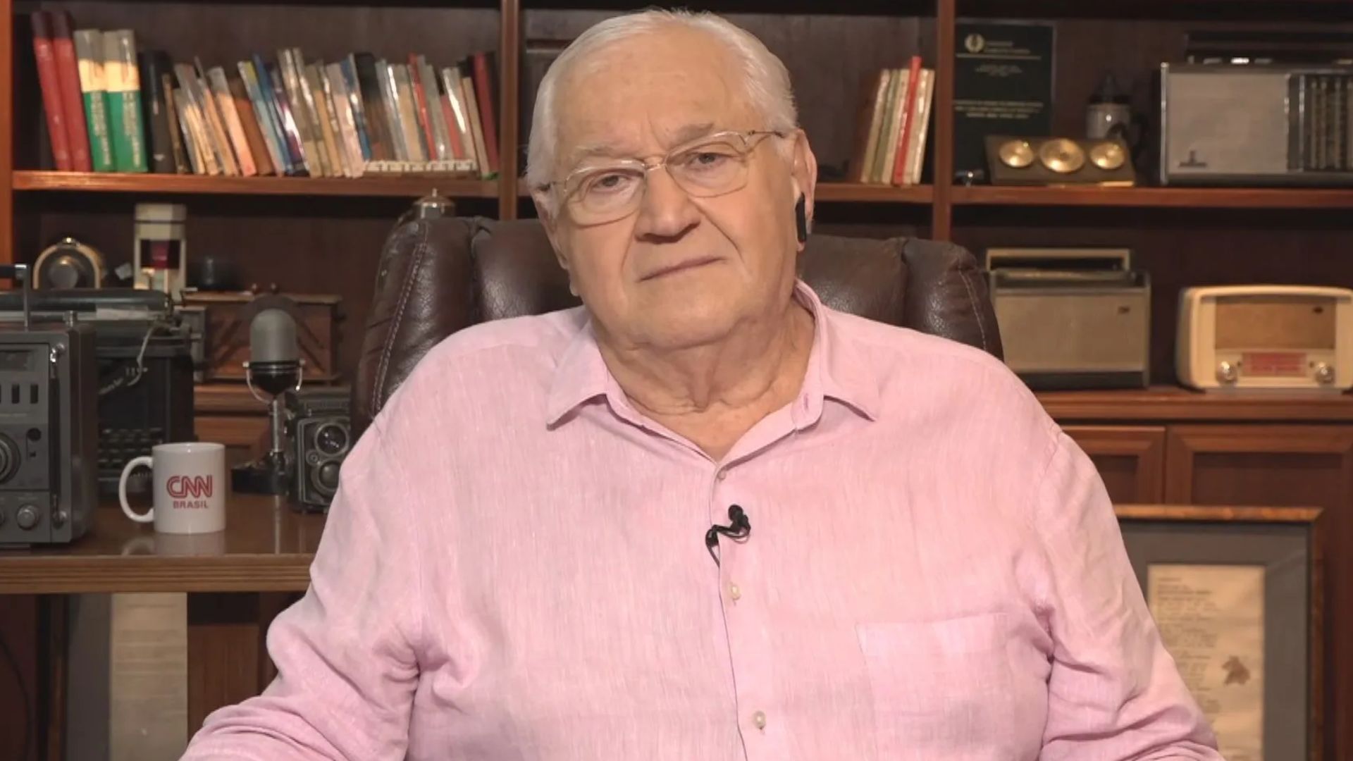 Aos 81 anos, Boris Casoy é demitido da CNN Brasil em meio a cortes em massa