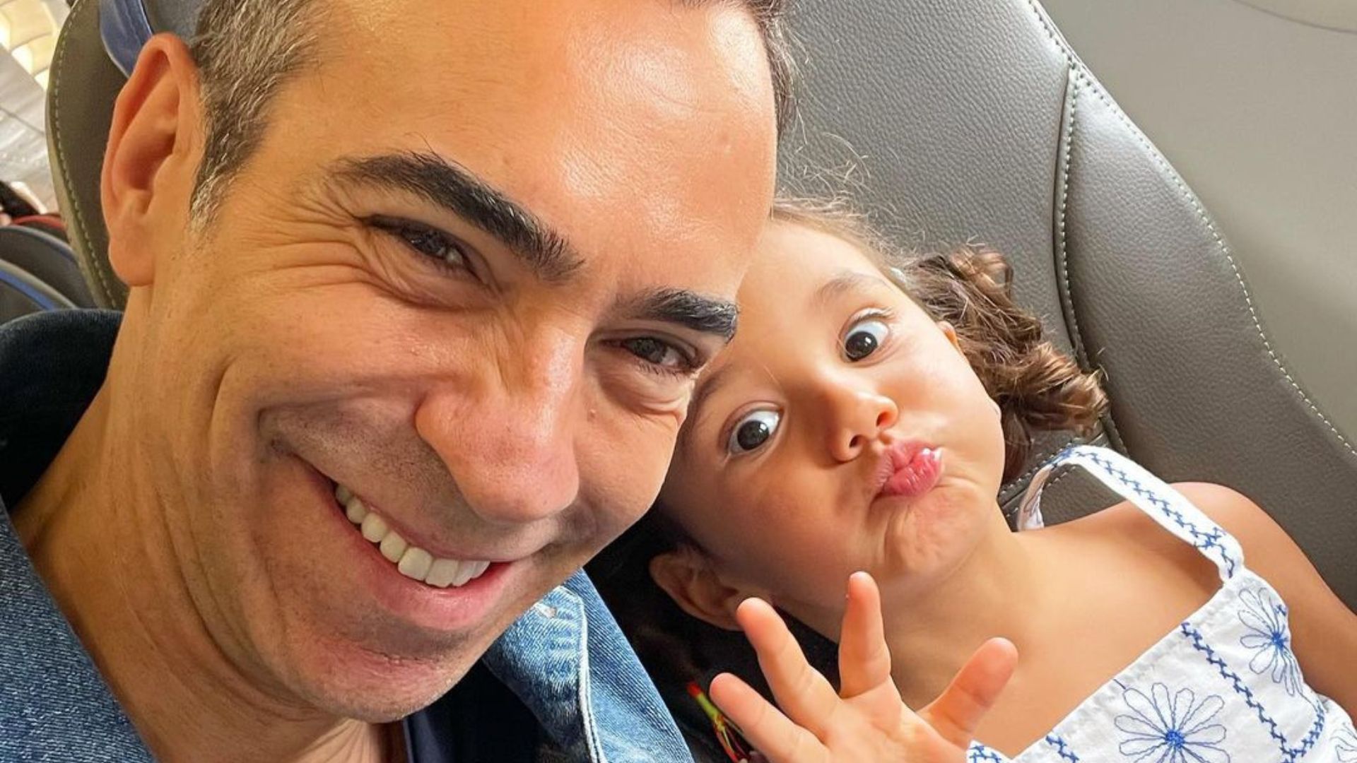 Cesar Tralli tira mini férias para curtir viagem com filha: “Enorme amor”