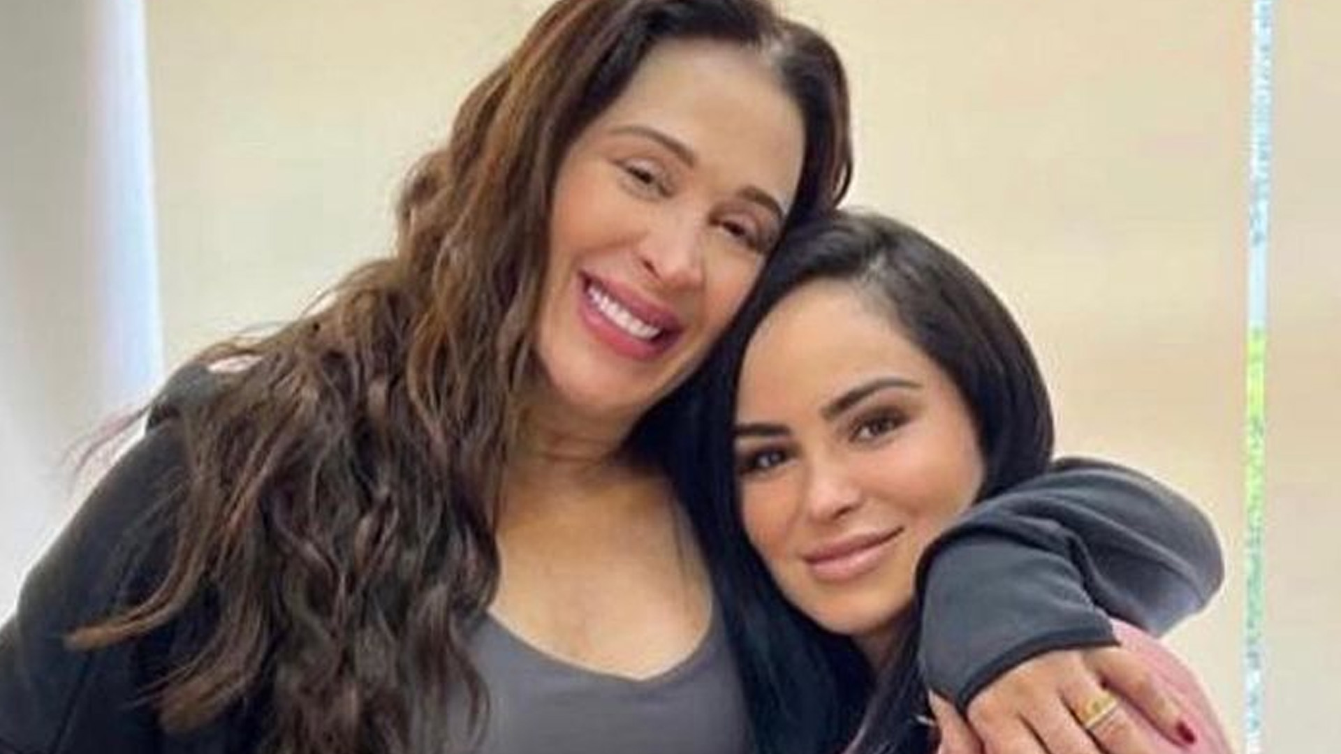 Grávida, Claudia Raia faz procedimento em clínica especializada no bumbum: “Deslumbrante”