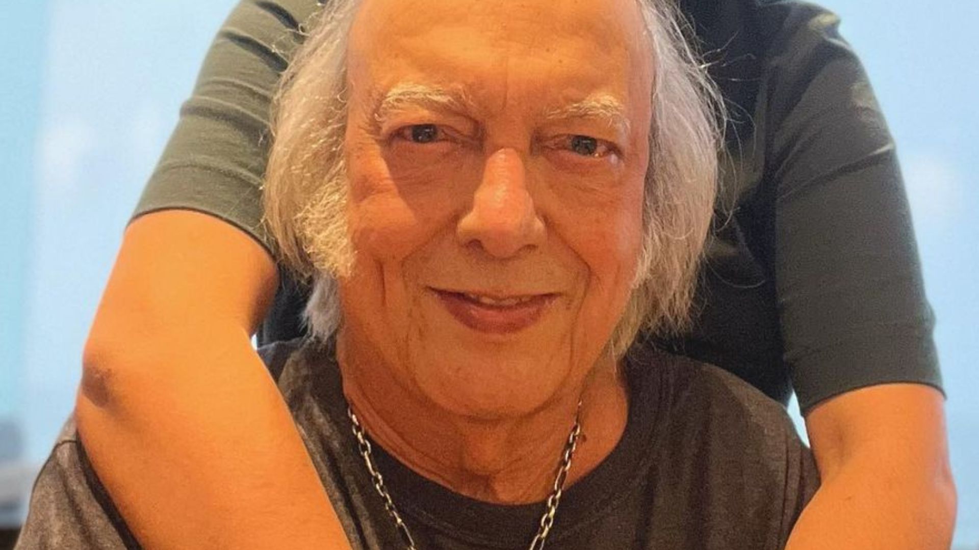 Erasmo Carlos é intubado após piora no quadro clínico; estado é considerado grave