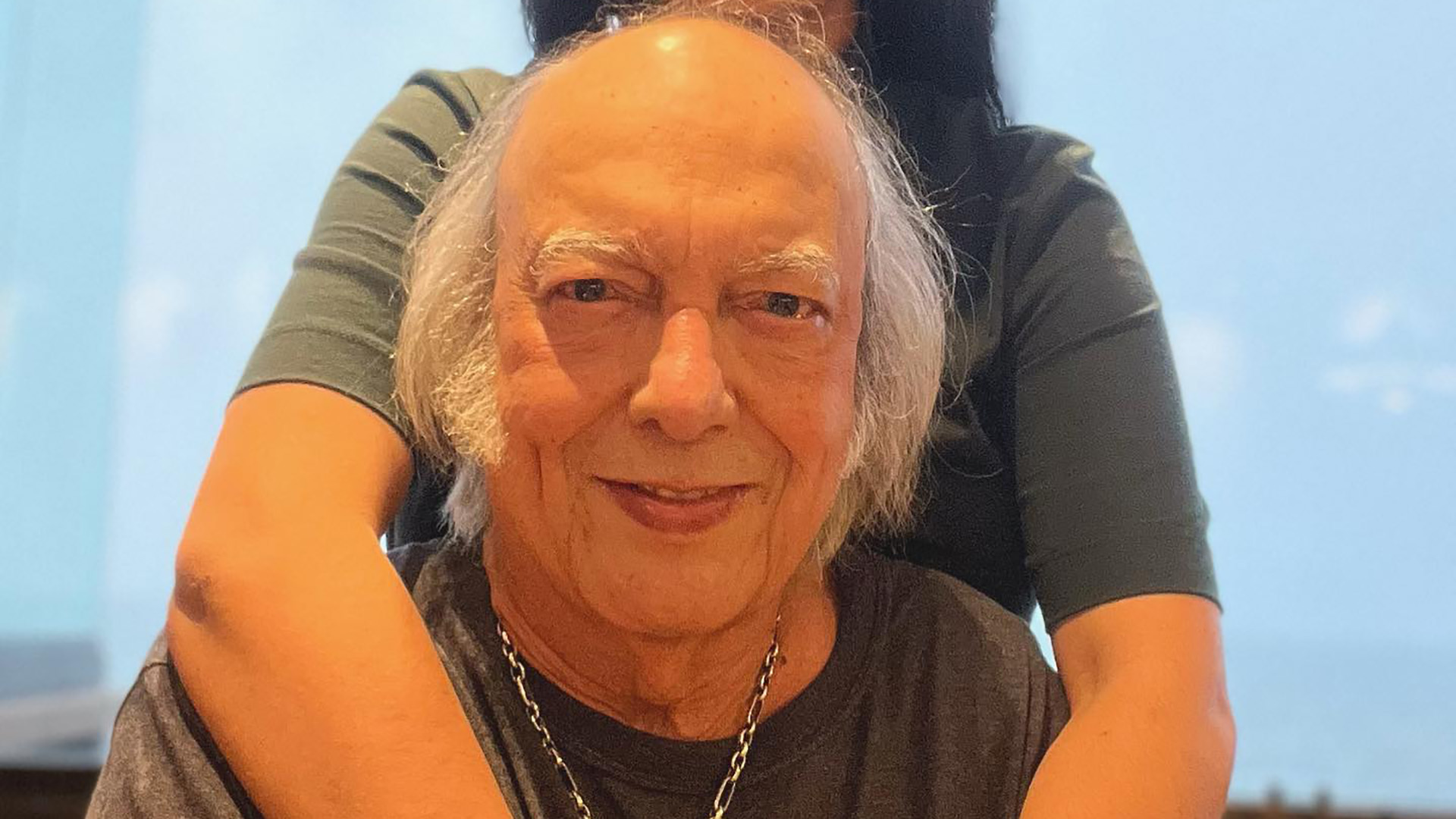 Antes de morrer, Erasmo Carlos surgiu sorridente e celebrava recuperação: “Feliz”
