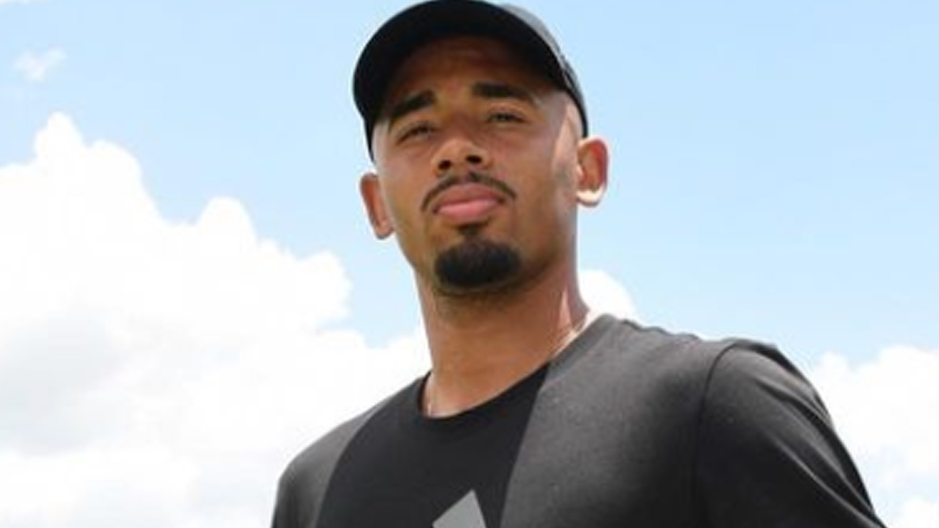 Convocado para a Copa do Mundo, Gabriel Jesus deleta namorada das redes