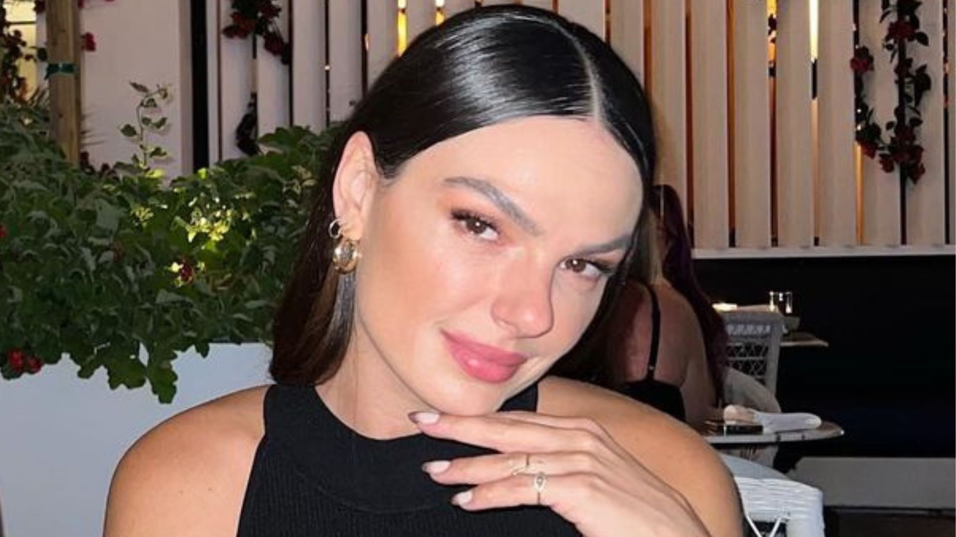Aos 35 anos, Isis Valverde choca fãs com fotos da adolescência: “Perfeição”