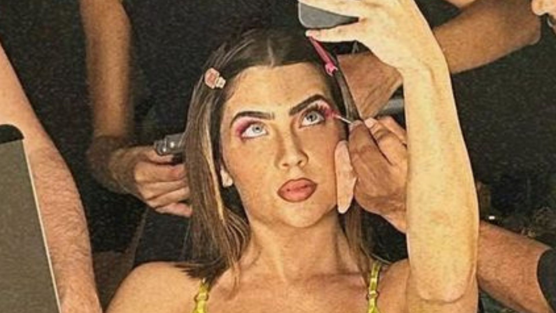 Na frente do espelho, Jade Picon posa de lingerie e leva fãs à loucura: “Deusa”