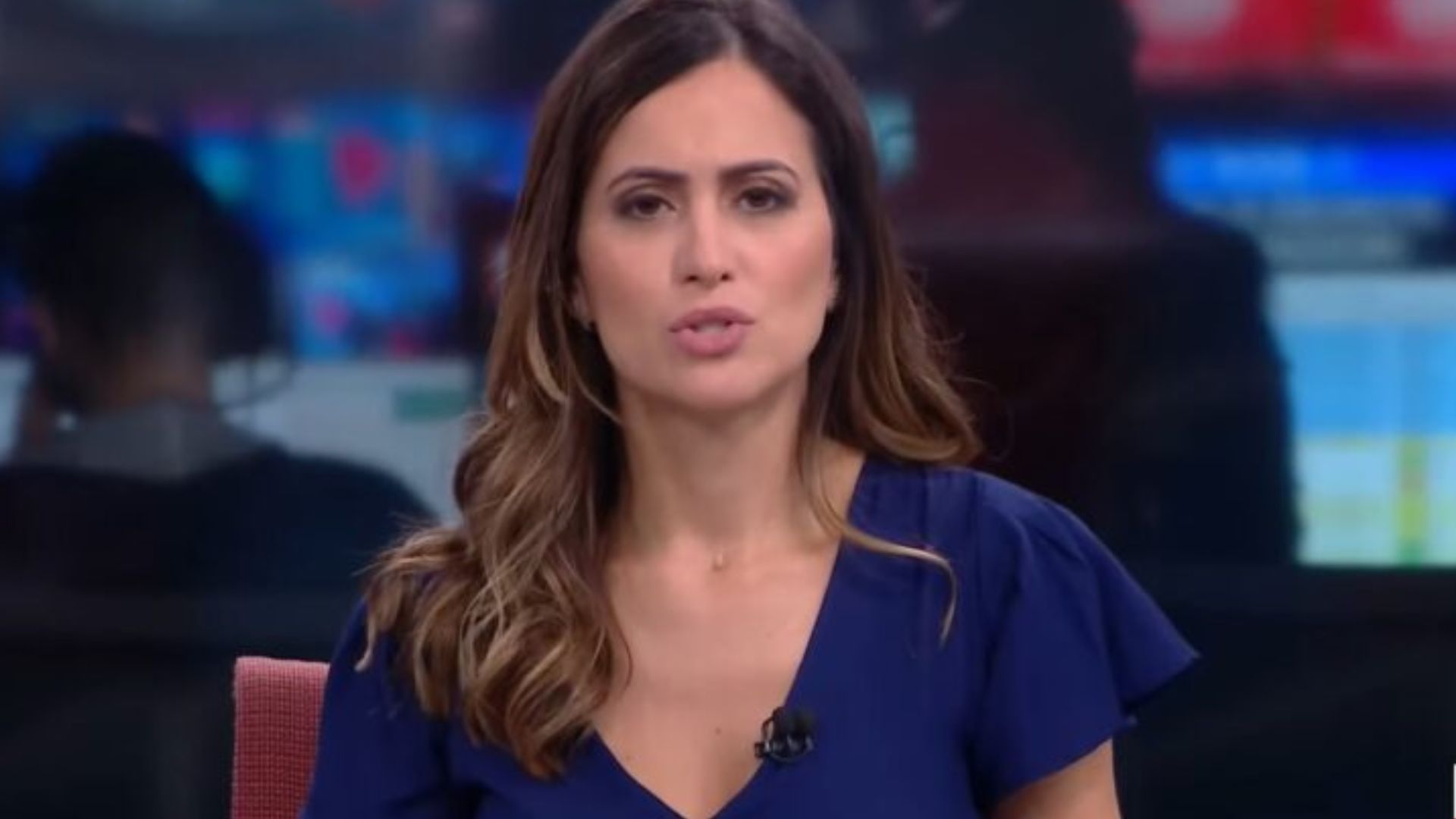 Apresentadora explode e rebate seguidor após ser demitida da CNN: “Escória da sociedade”