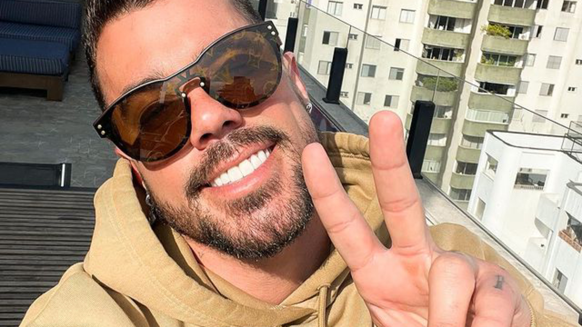 Ex-A Fazenda, Lipe Ribeiro mostra cobertura luxuosa avaliada em R$ 2,6 milhões; veja fotos