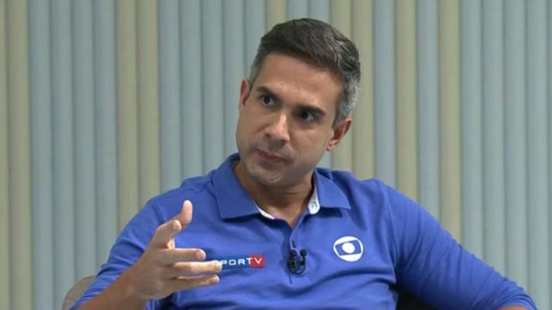 Narrador da Globo desabafa após ser obrigado a cobrir a Copa aqui do Brasil: “Decepcionado”
