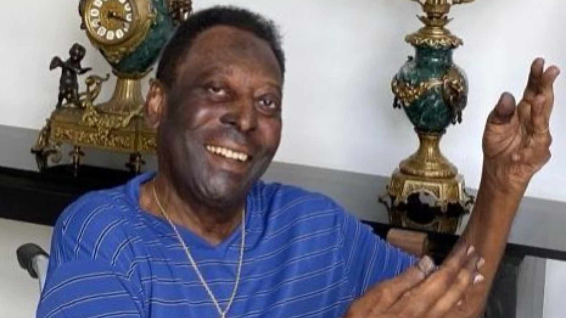 Pelé é novamente internado às pressas em hospital e estado de saúde preocupa médicos