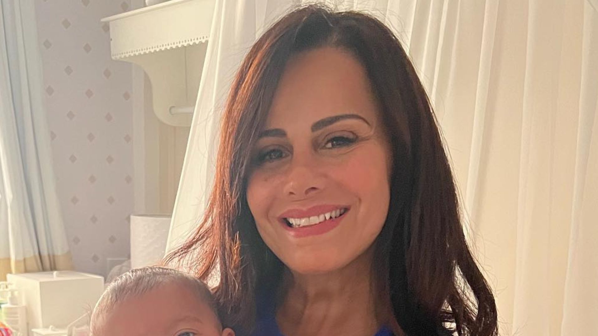 Viviane Araújo veste filho com camiseta do Brasil e fofura encanta: “Mini torcedor”