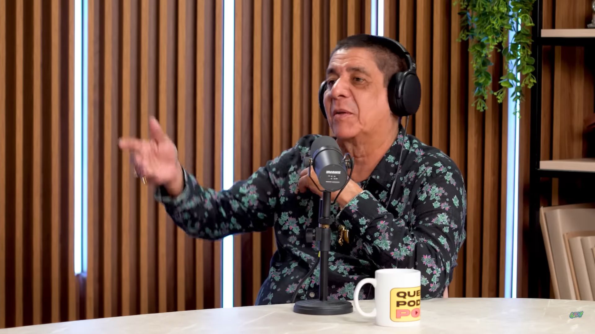 Zeca Pagodinho revela história inusitada após pedido de fã: “Levei pro meu apartamento”
