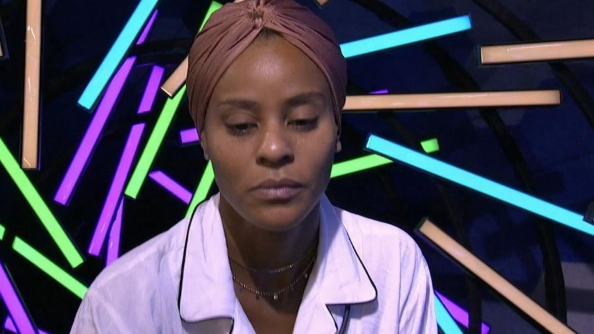 BBB23: Aline acorda revoltada e detona brother no confessionário: “Me tirou do sério”