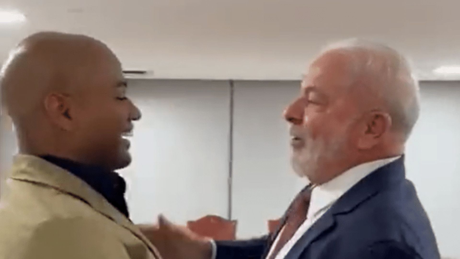 BBB23: Cezar Black se encontra com Lula e agradece piso da enfermagem: “Precisa demais”