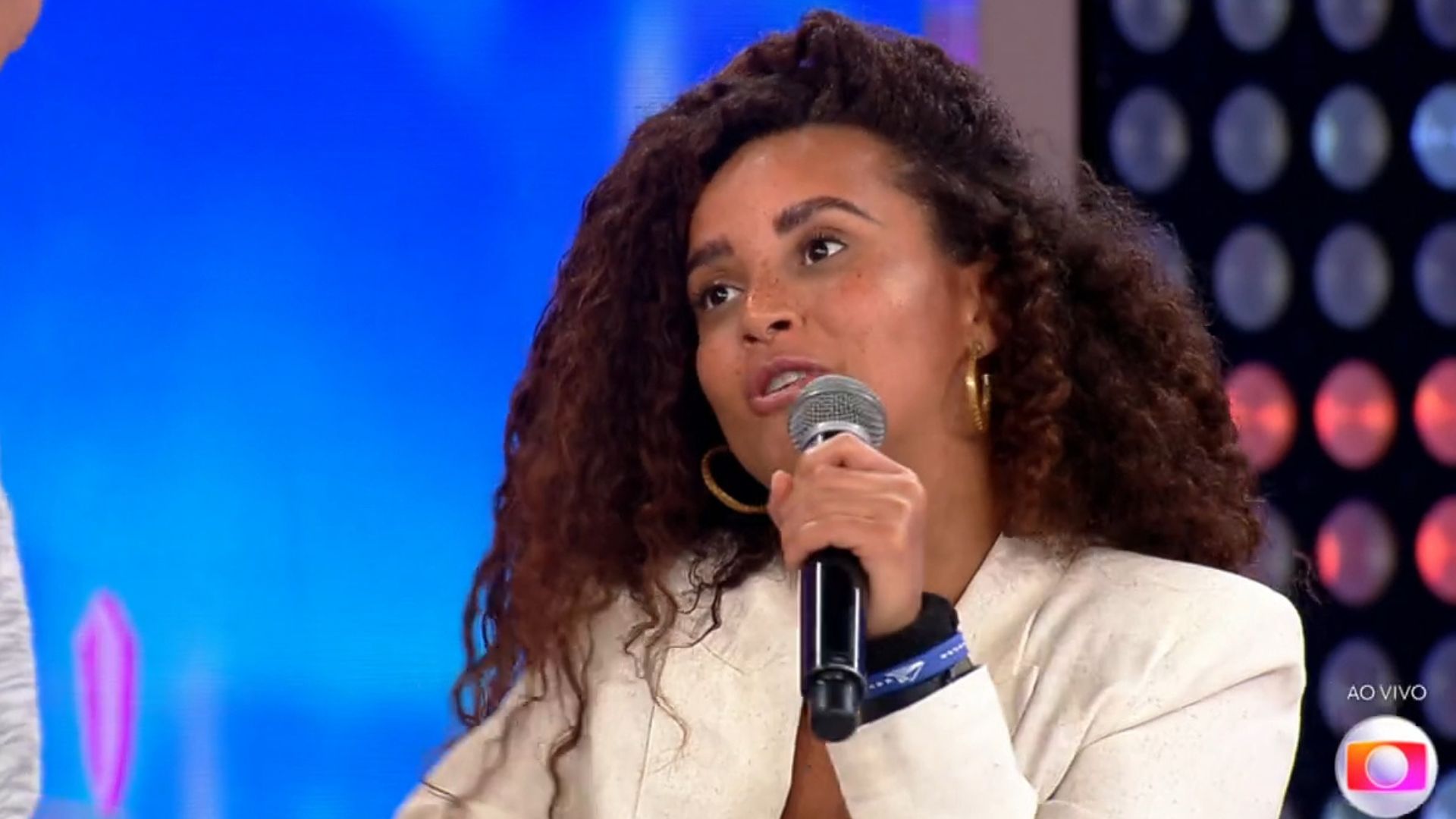 BBB23: Domitila desabafa ao vivo após eliminação para Larissa: “Pessoas que eu decepcionei”