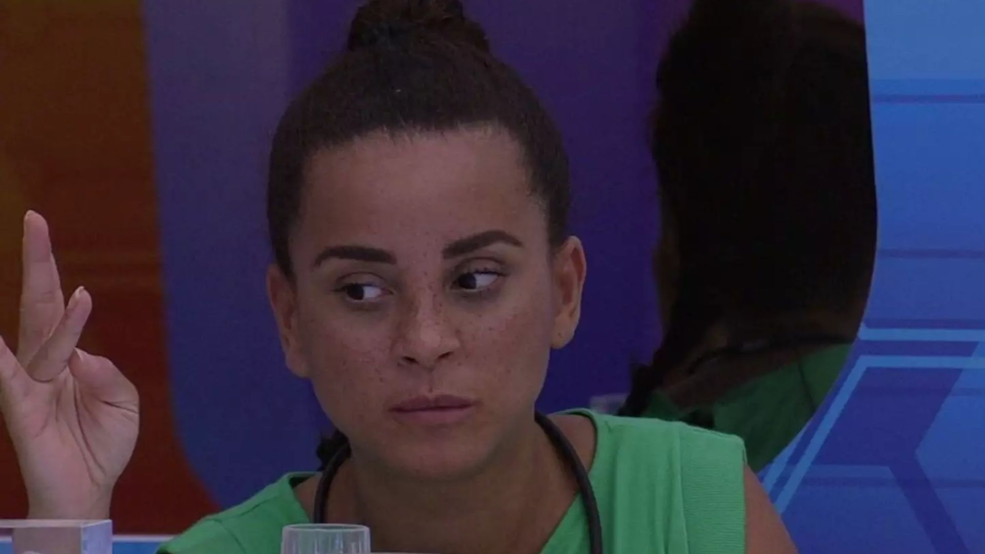 BBB23: Domitila joga toalha e lamenta: “Esperar o Brasil me botar para fora!”