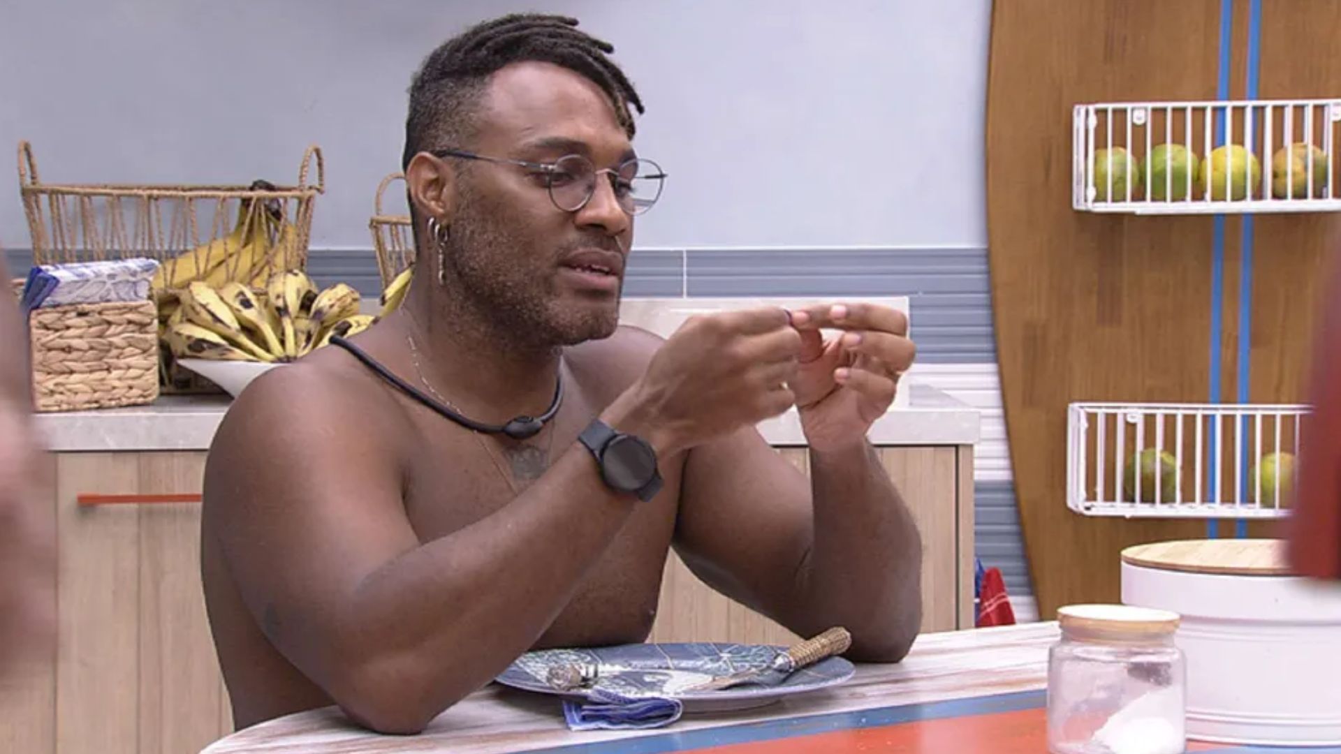 BBB23: Fred Nicácio expõe plano para sabotar Raio-X de rivais: “P*ta jogada”