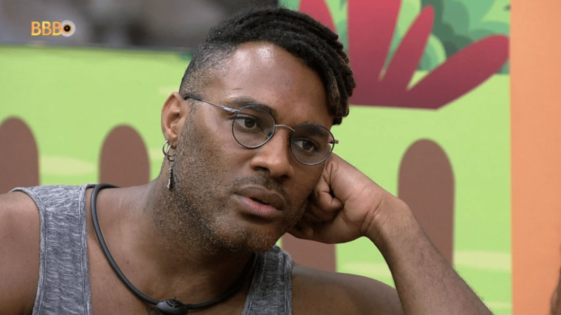 BBB23: Fred Nicácio ignora contato da mãe após expulsão de casa: “Falei que não”