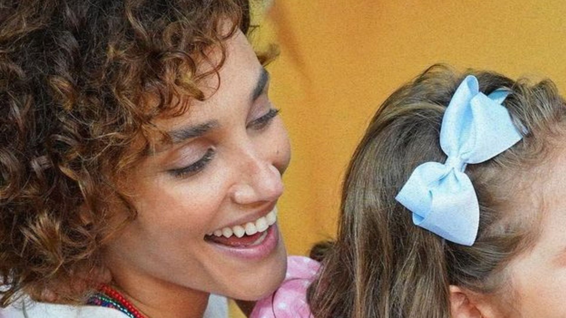 Débora Nascimento encanta ao mostrar festa de aniversário da filha: “Felicidades mil”