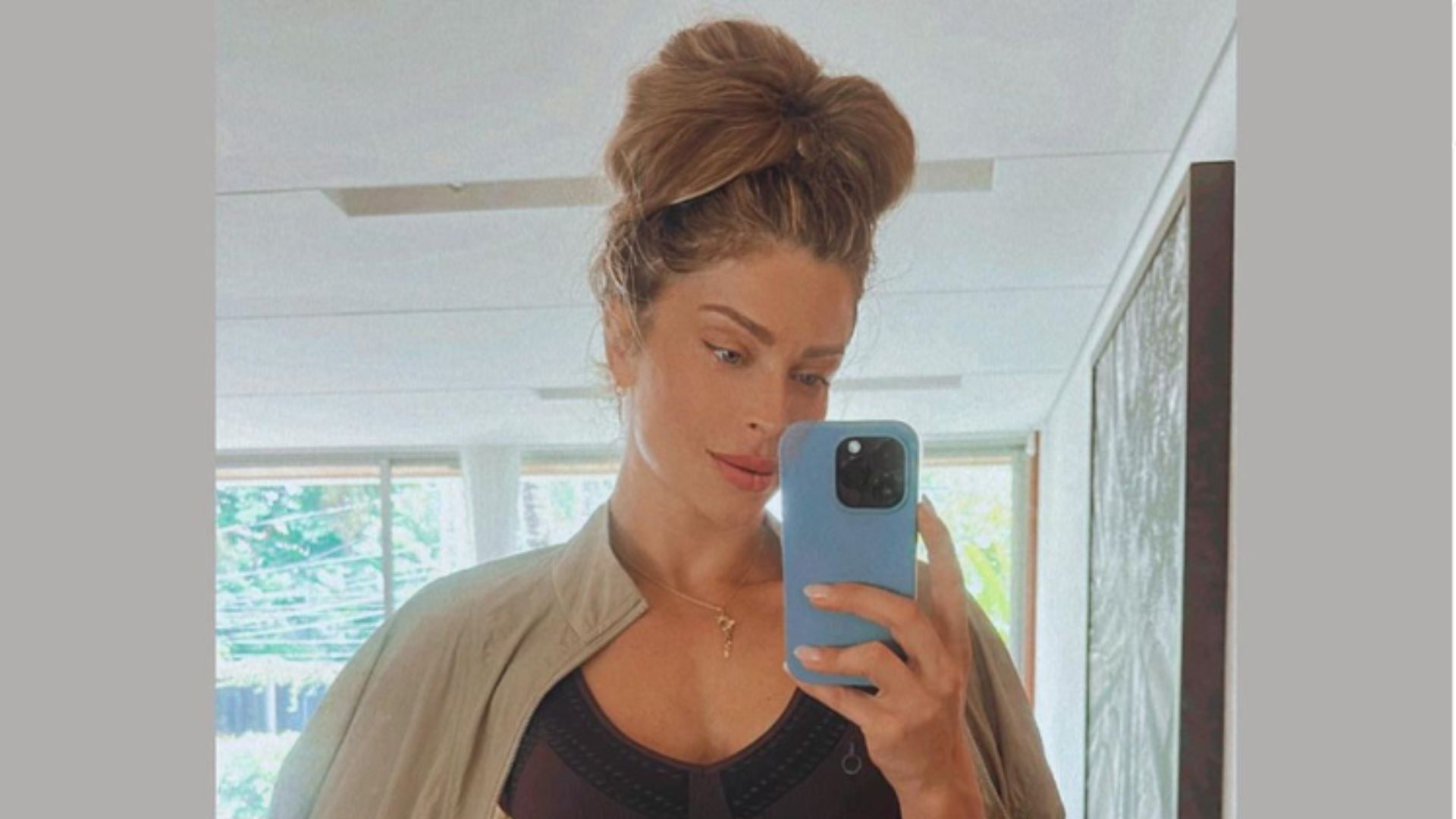 Grazi Massafera deixa barriga de fora e enlouquece fãs: “Procurando comentário do Cauã”