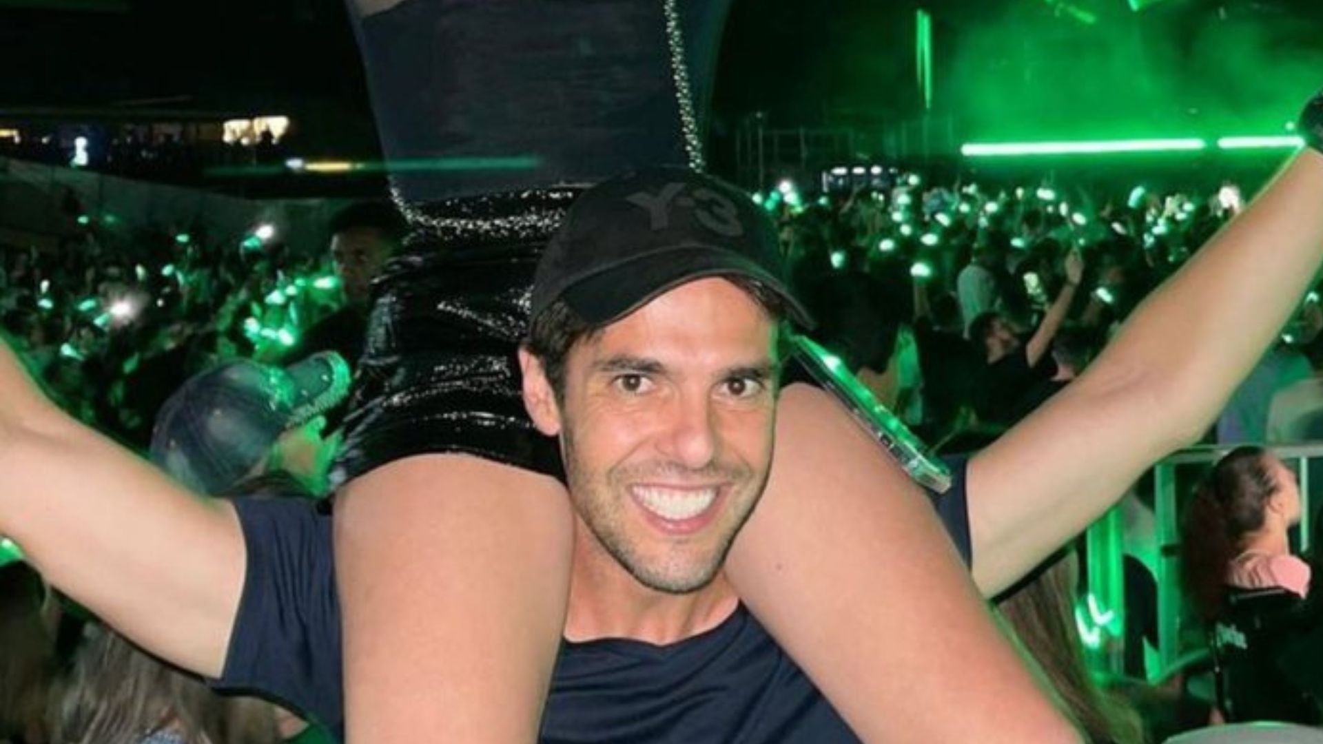 Kaká comemora 12 anos da primogênita em clique inédito e impressiona: “Cópia fiel”
