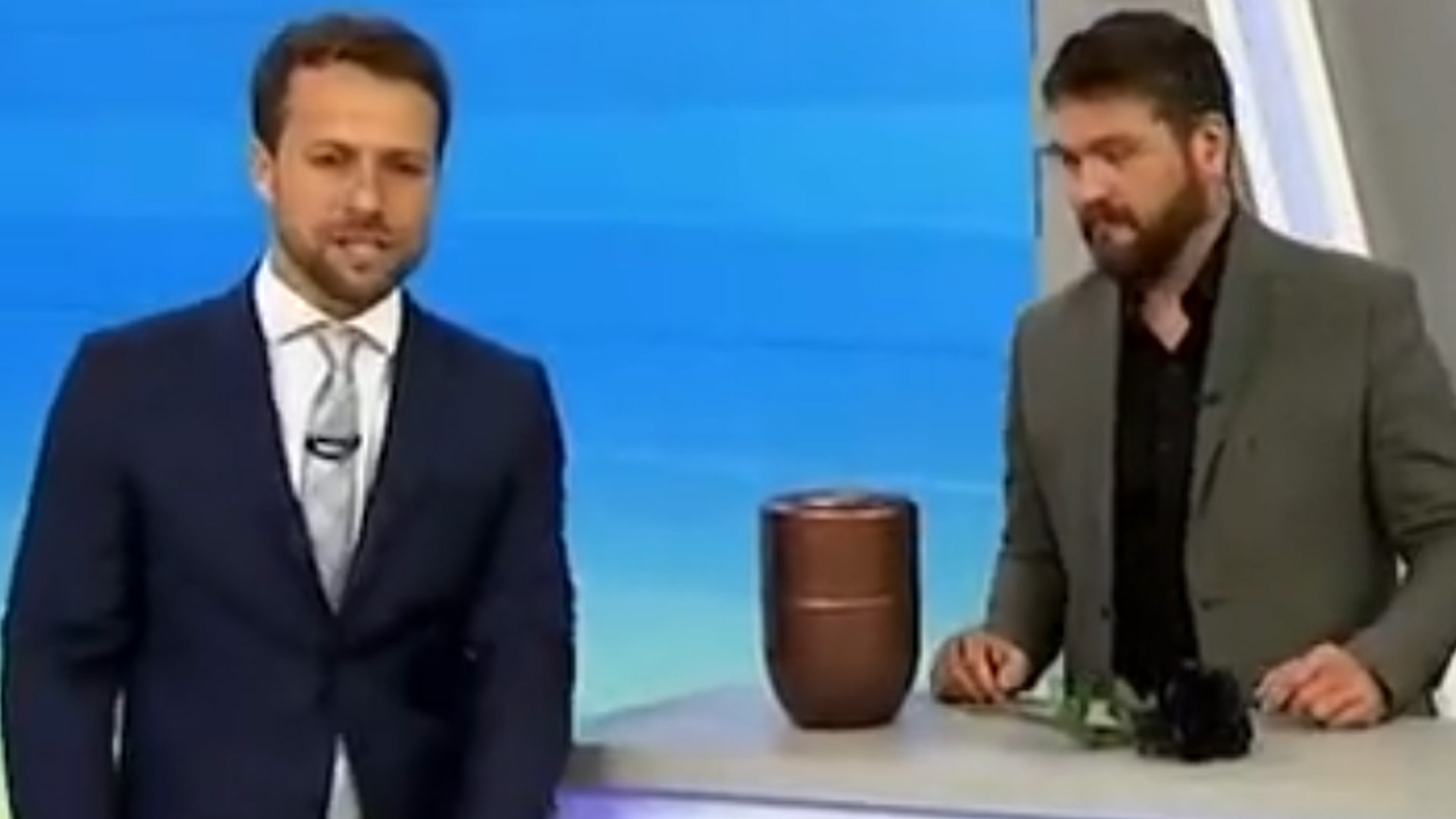 SBT chama merchan de funerária com tragédia de Blumenau e web detona: “Absurdo”