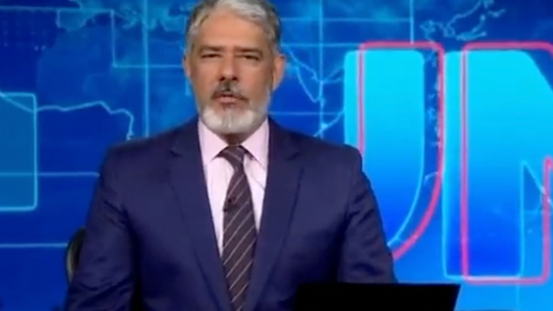 William Bonner quebra o protocolo no JN e revela mudança na Globo: “Evitar a fama”
