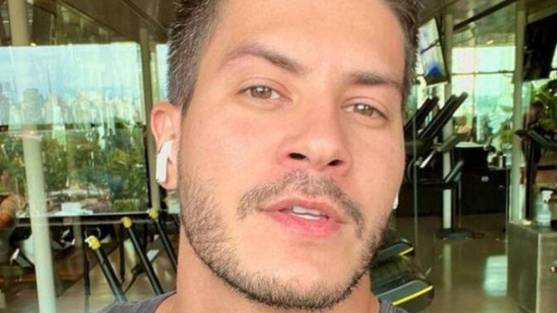 Arthur Aguiar perde a linha após ser desprezado como campeão do BBB22: “Não conseguiram”