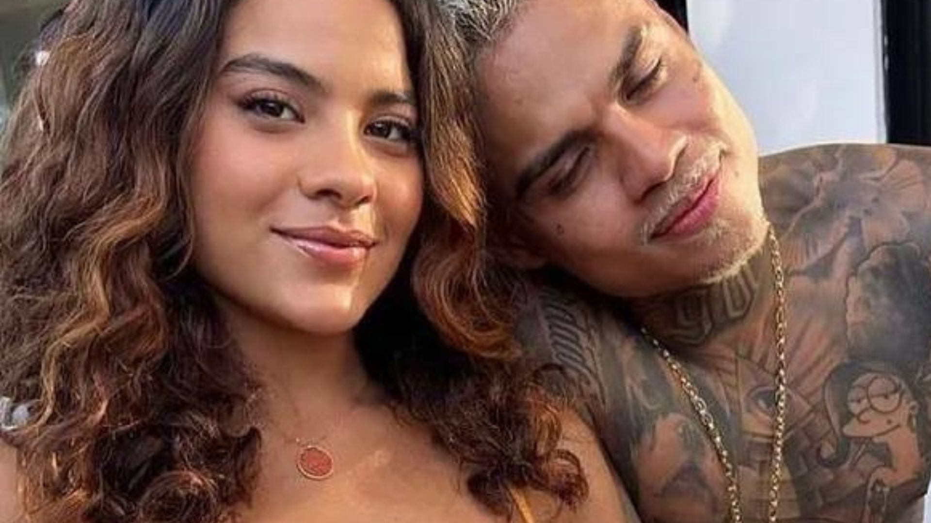 Bella Campos tatua nome de MC Cabelinho e divide opiniões na web: “Coragem”