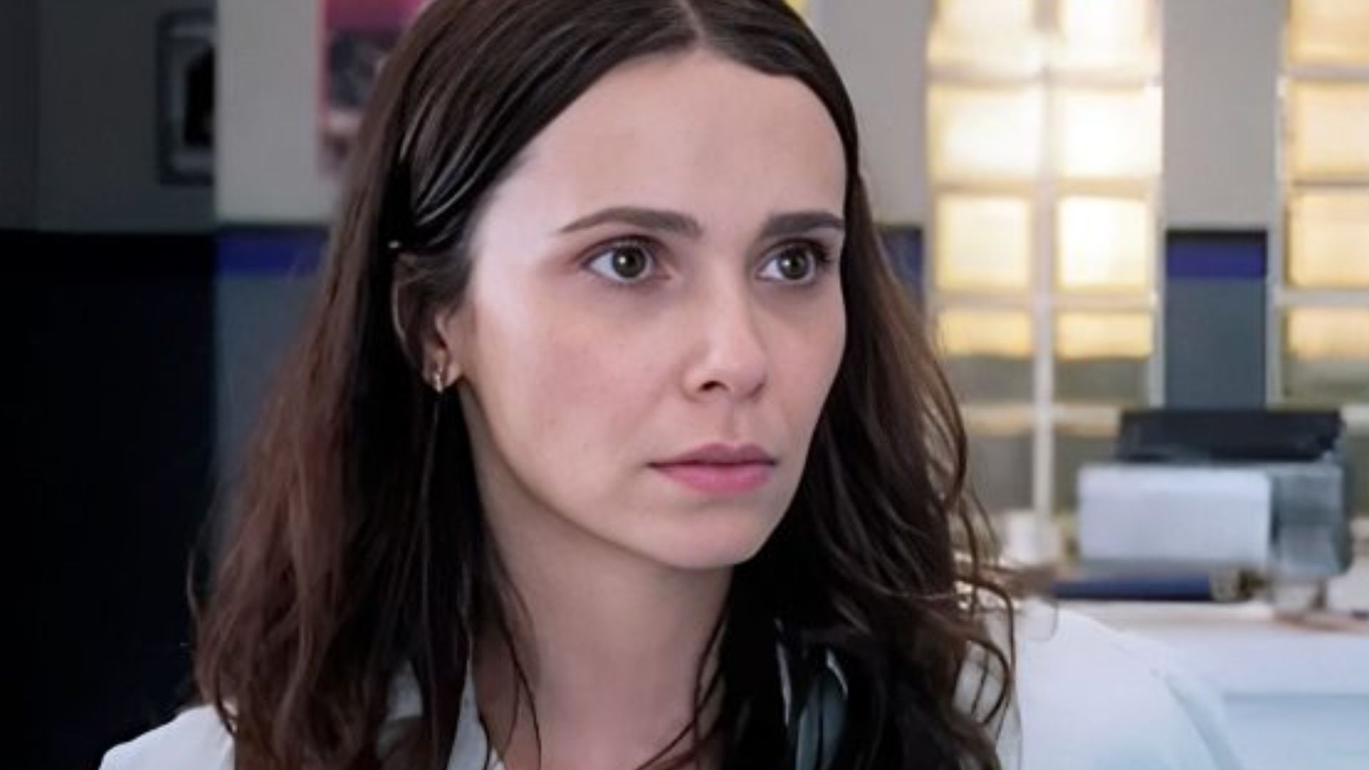 Débora Falabella critica machismo e atitudes de homens héteros: “Ogros e brutamontes”
