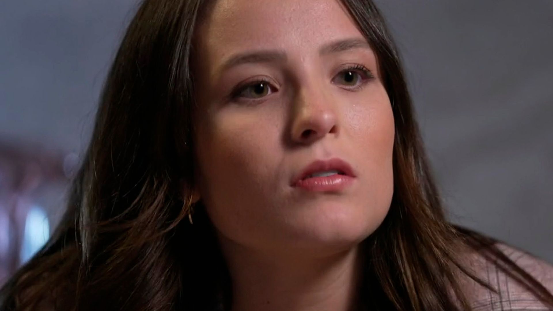 Fãs e famosos defendem Larissa Manoela após revelações sobre os pais no ‘Fantástico’: “Horrorizada”